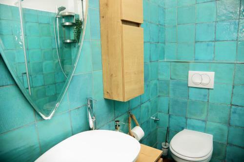 Hostal Tanya-apartments And Rooms