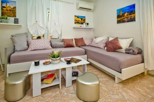 Apartments Ana II