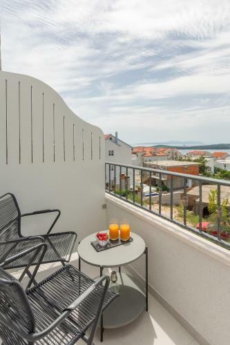Hostal Hvar Top View Apartments