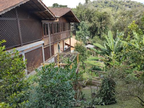Chal�s & Casas Shallon Adonai