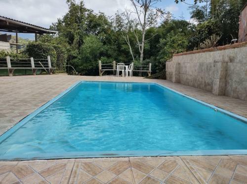 Chal�s & Casas Shallon Adonai