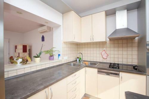 Apartment Jelka- Center Of Hvar Town