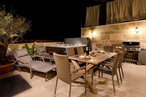 Villa Luxury Palazzo V. Pelsocz Hvar Town