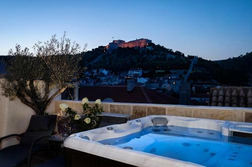 Villa Luxury Palazzo V. Pelsocz Hvar Town