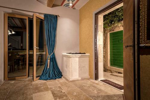Villa Luxury Palazzo V. Pelsocz Hvar Town