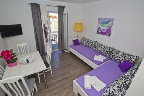 Apartments With A Parking Space Hvar - 18283
