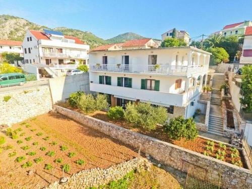 Apartments With A Parking Space Hvar - 18283