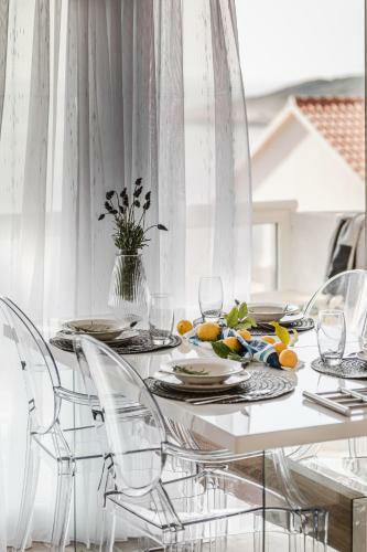 Aurora Apartment & Aurora Room