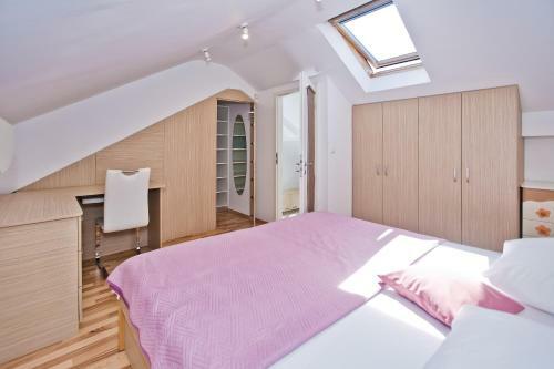 Relaxing Holiday Sunset Apartment