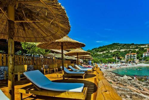 5 Bedrooms Holiday House With Sea View