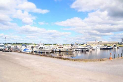 Riverside Marina Apartments