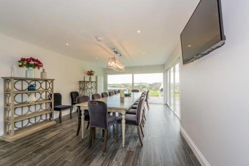 Marina Views, Kinsale, Exquisite Holiday Homes, Sleeps 16