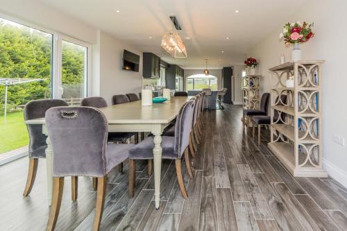 Marina Views, Kinsale, Exquisite Holiday Homes, Sleeps 16