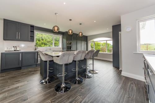 Marina Views, Kinsale, Exquisite Holiday Homes, Sleeps 16
