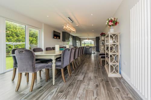 Marina Views, Kinsale, Exquisite Holiday Homes, Sleeps 16