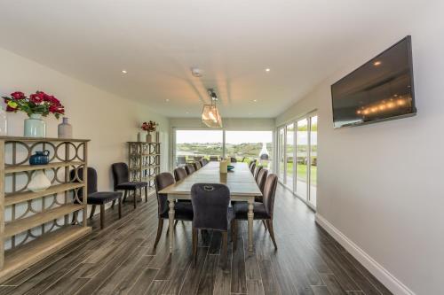 Marina Views, Kinsale, Exquisite Holiday Homes, Sleeps 16