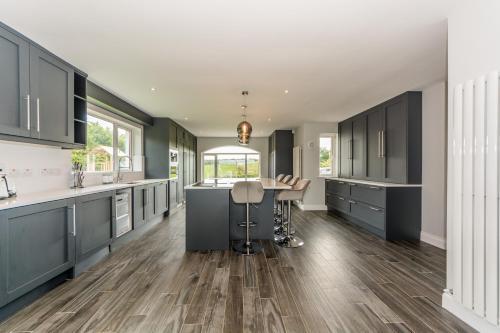 Marina Views, Kinsale, Exquisite Holiday Homes, Sleeps 16