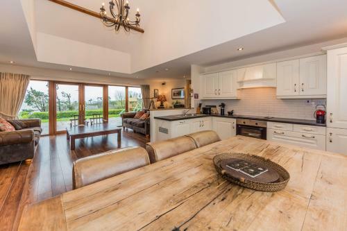 Ardkilly Ridge, Kinsale Town,sleeps 8