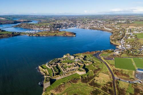 Ardkilly Ridge, Kinsale Town,sleeps 8