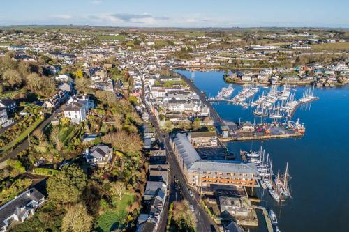 Ardkilly Ridge, Kinsale Town,sleeps 8