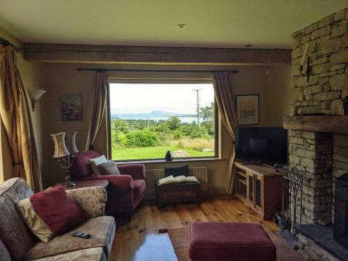 Hostal Large Double Adjacent Large Bathroom Both With Swilly Views