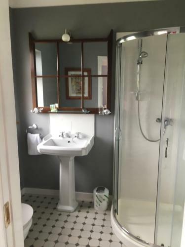 Lyntom House B&B