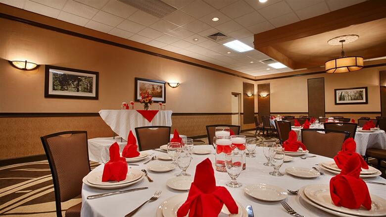 Best Western Plus North Haven Hotel