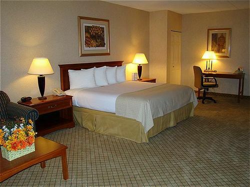 Best Western Plus North Haven Hotel