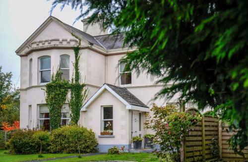Galway Manor Banba House Sleeps 2-26