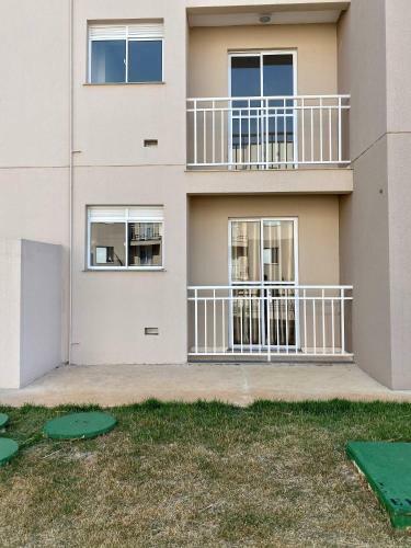 Apart. Manac� (Pr�ximo A Pista E Rodovi�ria de Mogi Mirim).