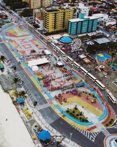 Ed�cula Completa Com Piscina