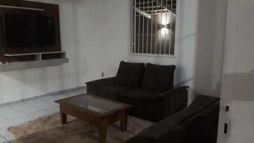 Casa Com Piscina No Centro