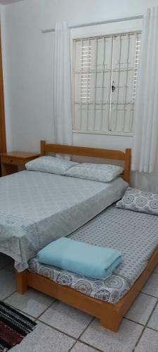Casa Com Piscina No Centro