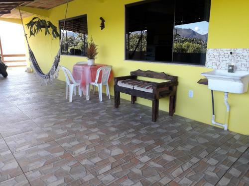 Casa Ampla Com Vista Para As Montanhas