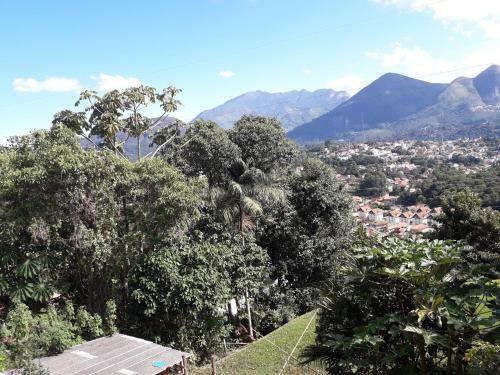 Casa Ampla Com Vista Para As Montanhas