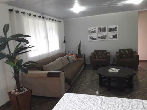 Casa Ampla Com Vista Para As Montanhas