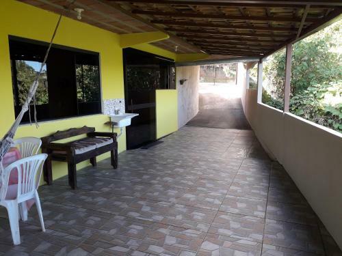 Casa Ampla Com Vista Para As Montanhas