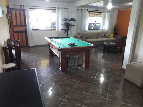 Casa Ampla Com Vista Para As Montanhas