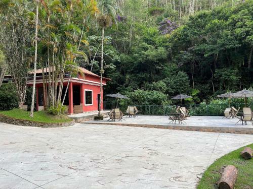 Quarto Em Hotel Novo Em Mury/caf� Da Manh� Incluso!