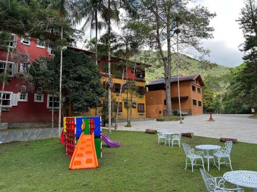 Quarto Em Hotel Novo Em Mury/caf� Da Manh� Incluso!