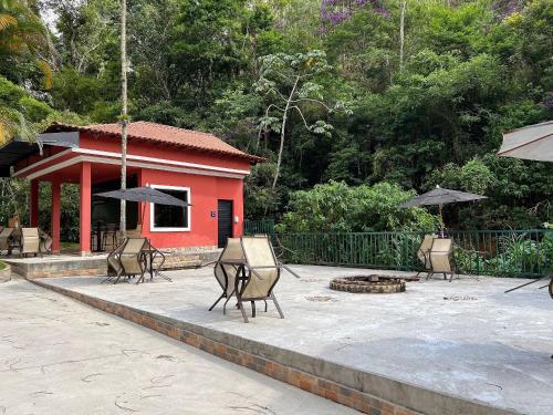 Quarto Em Hotel Novo Em Mury/caf� Da Manh� Incluso!