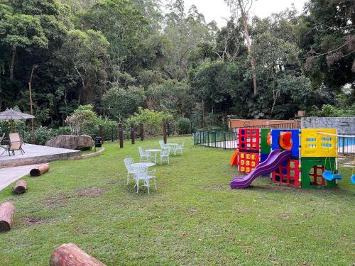 Quarto Em Hotel Novo Em Mury/caf� Da Manh� Incluso!