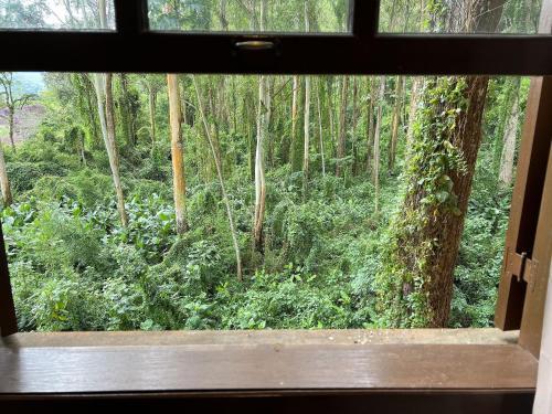 Quarto Em Hotel Novo Em Mury/caf� Da Manh� Incluso!