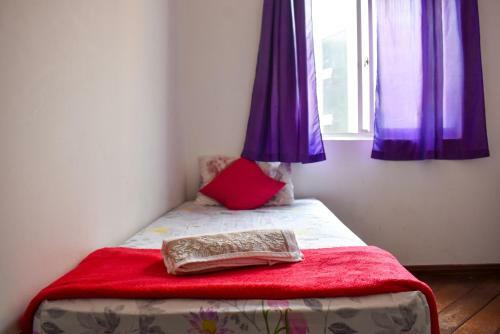 Quarto Em Apto Com Vista Para Itacolomi