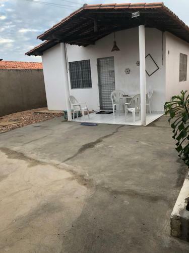 Hostel Leal
