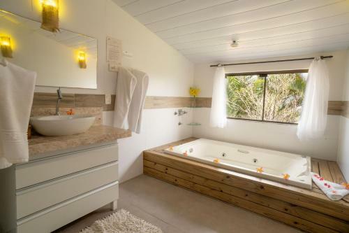 Hostal Ilha Do Papagaio Adventures