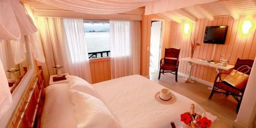 Hostal Ilha Do Papagaio Adventures
