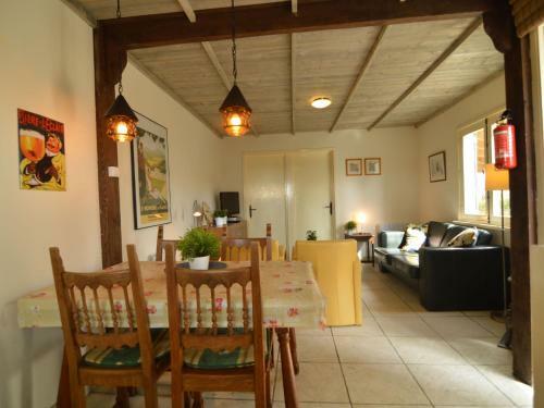 Holiday Home Maison Annelore St. Honorelesbains