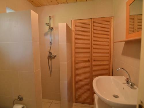 Holiday Home Maison Annelore St. Honorelesbains