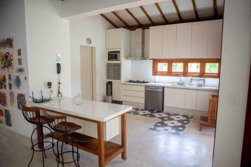 Excelente Casa, P� Na Areia, No Melhor de Arraial!